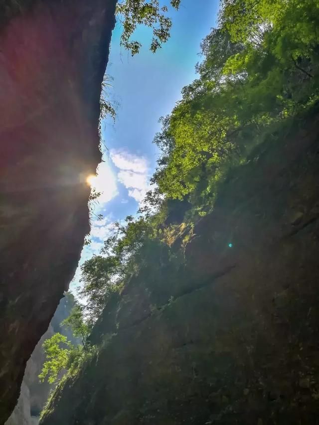 皖西自驾游首选!号称中国版“东非大裂谷”,罕见的山裂奇观!