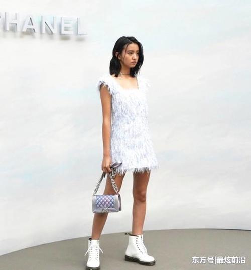 木村拓哉女儿15岁就巴黎看秀,高级脸惊艳,看她的腿无语了