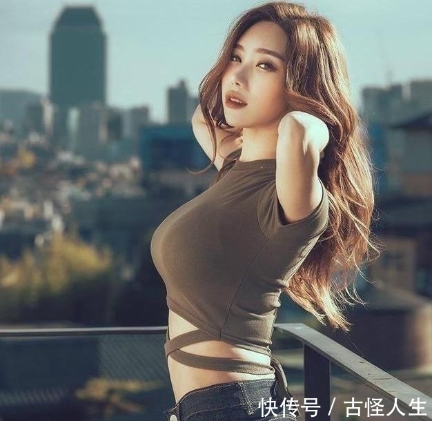  气质■身材匀称的高跟鞋美女，尽显性感女人迷人气息！