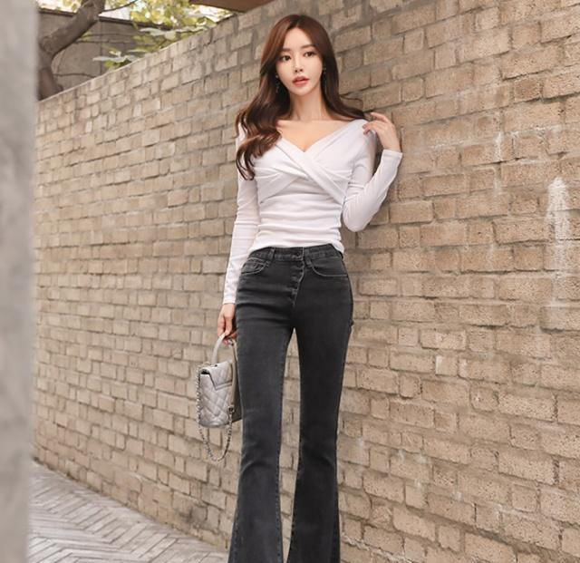  【舒适】牛仔裤能更好的秀出女人完美身材,展现迷人的女人魅力