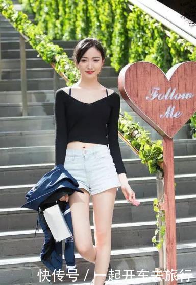 # 再搭配一#图7小姐姐, 你脚上的纹身我想仔细看一下, 你跟我回家吧,街拍