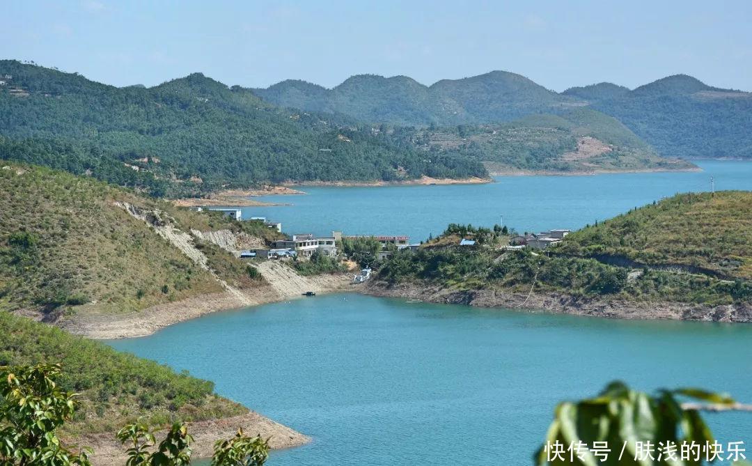 贵州被忽略的一个湖泊，打造成风景旅游区，被称为贵州第一湖