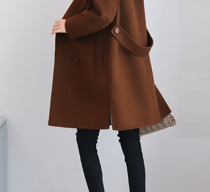 刚上市就火“双面绒”大衣，一件比一件时髦，40岁老婆穿超减龄