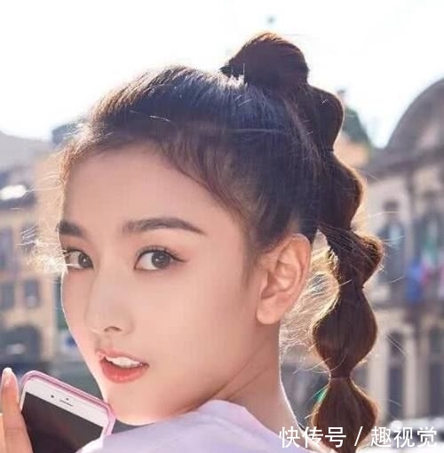 #灯笼辫#女生别再披头散发了，2020年流行这4种扎发，不挑脸型，谁扎谁美