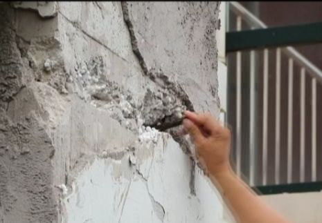 住了两年“泡沫”房子?业主集体维权:整改可以，但请改到满意为止