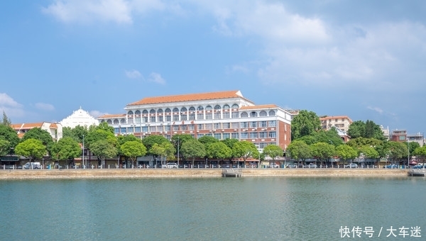 厦门最美的大学,其实并非厦门大学,而是集美大学