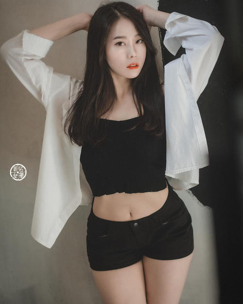 路人街拍，腿长的小姐姐真适合穿短裤吗？