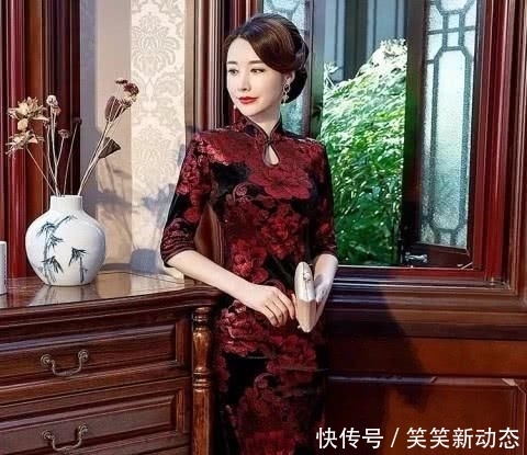 #金丝绒#富贵花金丝绒旗袍,最是能穿出女人的雍容华贵!