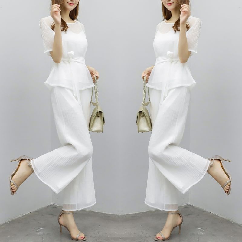 40岁女人一旦穿上这名媛套装，倍受男人喜欢，太漂亮贼迷人