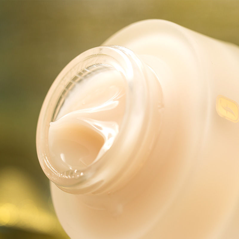 药店2元一支的普通药膏，每天睡前涂点，“皱纹”乖乖从脸上溜走