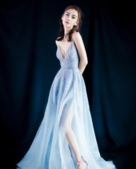 Angelababy 身穿长裙秀曼妙曲线，越来越有女人味！