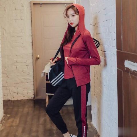  【健身房】健身房女人真的会穿，看我小姨身上穿的瑜伽服，陪你练出马甲线