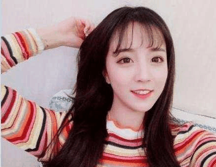 抖音网红嘟嘟遭封杀 官方九字回应原因 网友: 说的很文艺