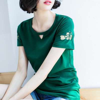 身材丰满的女生适合这样穿，紧身T恤性感火辣，女人味十足美炸天