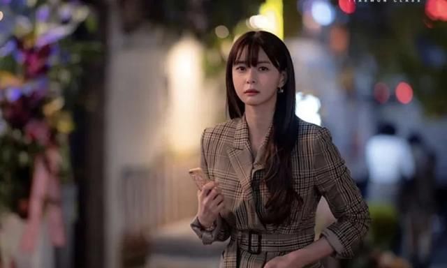  梨泰■《梨泰院class》超飒女主帅气风来袭,霸气穿搭可不是好惹的