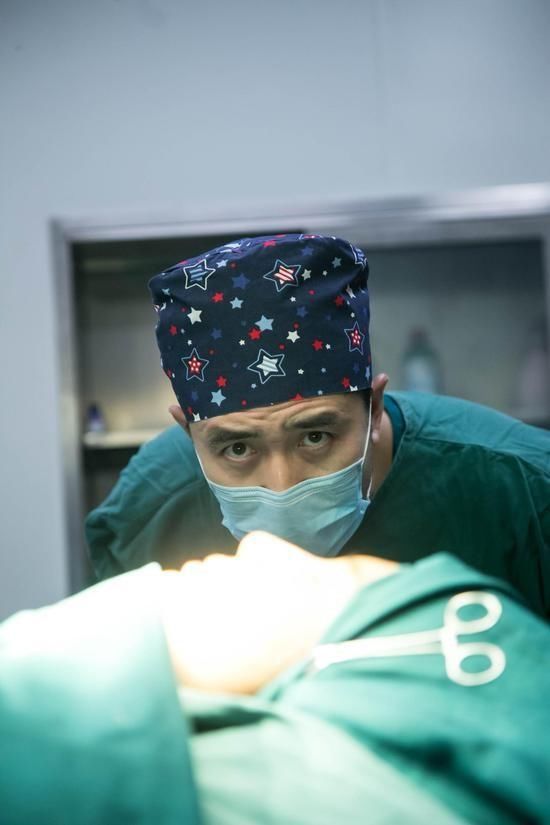 双眼皮割多宽才合适？这和脸型有关系~