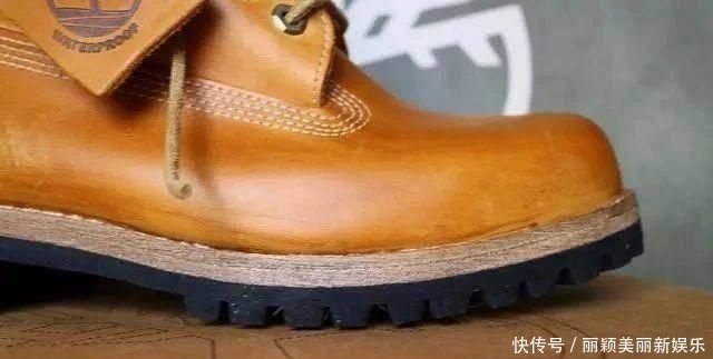  Timberland添柏岚■Timberland大黄靴拆箱，“踢不烂”是一双漂亮又好穿的鞋