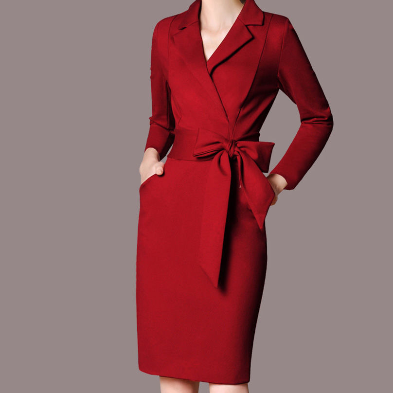 精致的女人一定要穿时尚连衣裙，修身优雅有魅力