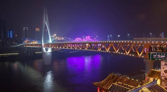 国内最“火”的城市，游客数量接近4000万，居全国首位