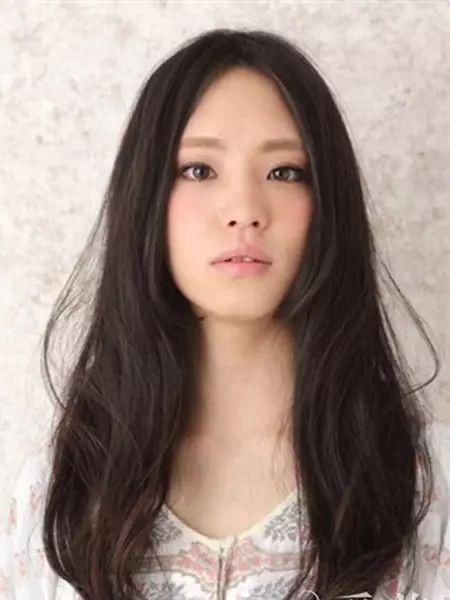 菱形脸女生发型设计，彰显清纯少女魅力!