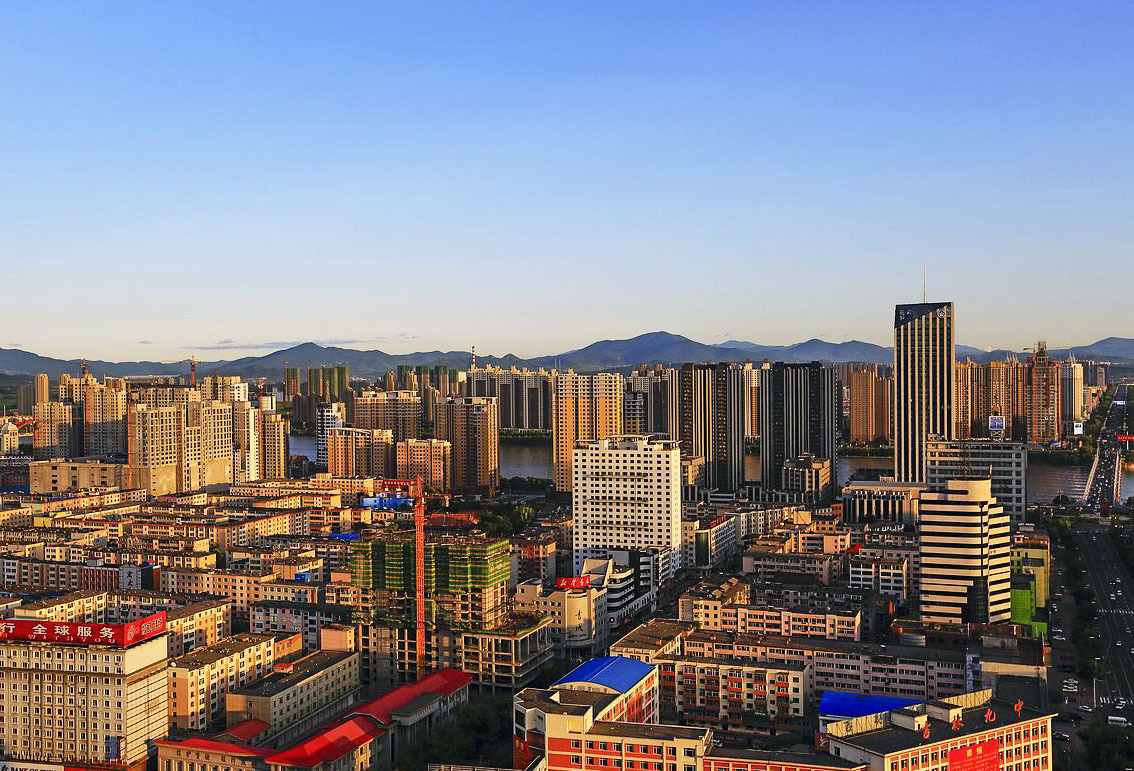 中国唯一省市同名的城市，一直被认为是省会，但只是个三线小城