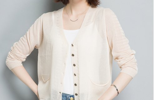 闺蜜真心太会搭配了，小开衫+连衣裙，修身又显年轻，优雅又大气