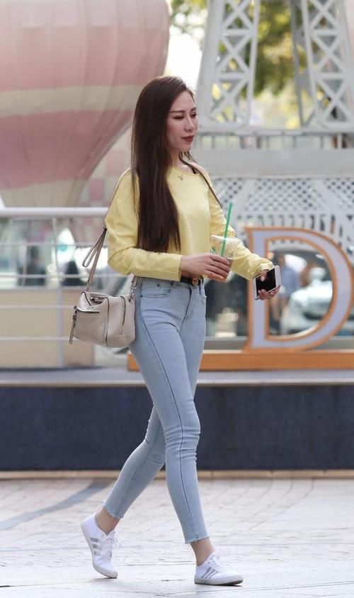  【感觉】青春时尚显青春活力，给人一种优雅气场，魅力十足让人过目不忘！