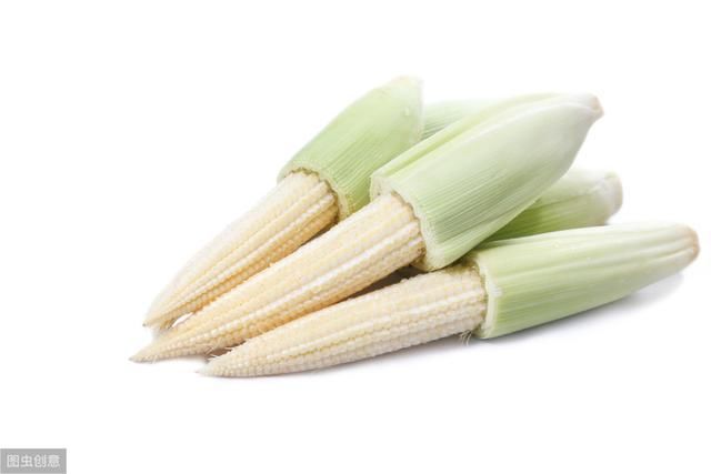 怪事：玉米地里长的玉米笋，农村人拿它喂猪，城里当美食还很抢手