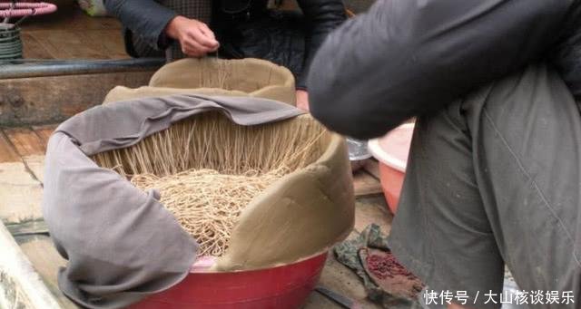 排钩@80后的回忆父亲的一门手艺,一排鱼钩,养活一家人!