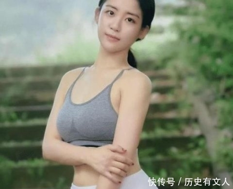  『气质』潮流小姐姐亭亭玉立，端庄娴雅，这是女人的标准身材吗？