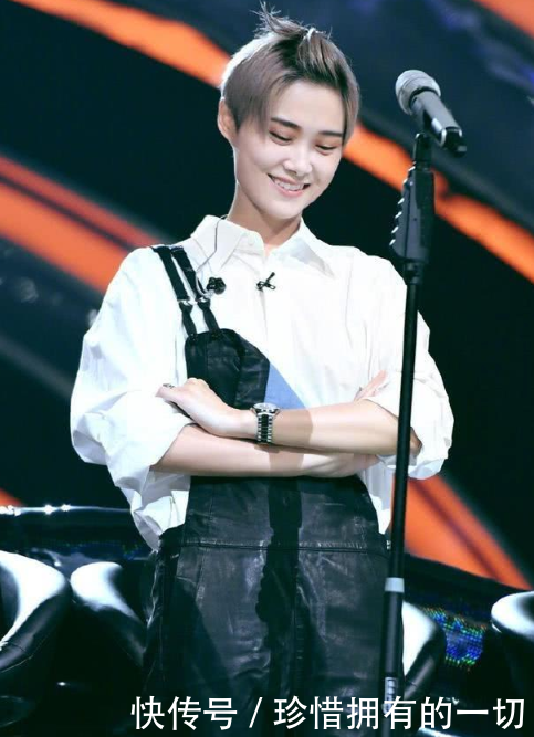 李宇春做节目最简单的发型，从春哥变回春妹，这发型得推荐给女友