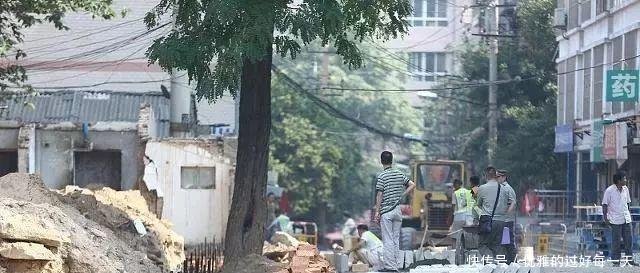 农村怪象 农村房子盖到一半, 迟迟不再继续开工