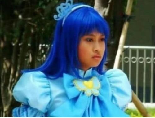 蓝色:巴啦啦小魔仙:这四个蓝色造型的魔仙,最美的并不是美琪,而是反派严莉莉!