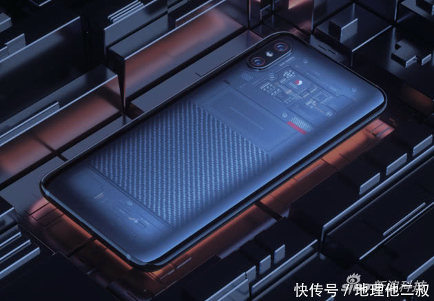 小米8探索版背面是一张贴纸?官方回复了,用户