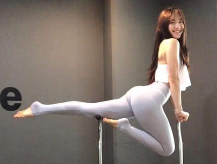 韩国健身萌妹身材看似娇小，却因胯太宽，牛仔裤要穿L码！