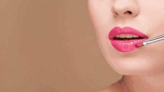 女生有这4个特征，不化妆更有气质！特别第1点，看起来像未成年