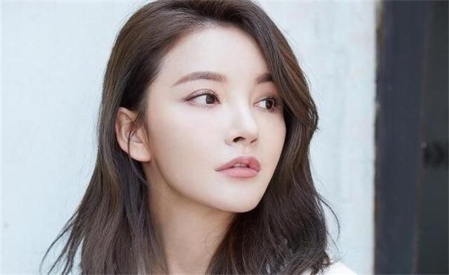 网爆刘雨欣抑郁症自杀未遂入院治疗，疑因老公婚内出轨张檬导致