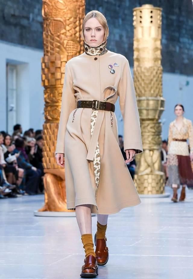  色彩：时装展最靓话题：这8大颜色夫人夫人太炫了，美哭！！