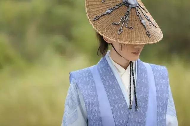 白敬亭：一个被演员事业耽误的鞋头