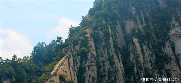 中国最危险的一个景点, 脚下就是万丈悬崖!