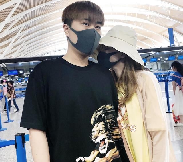 冒充卢本伟骗粉丝钱惹怒UU，UU辟谣：别人发的卢本伟都是假的！