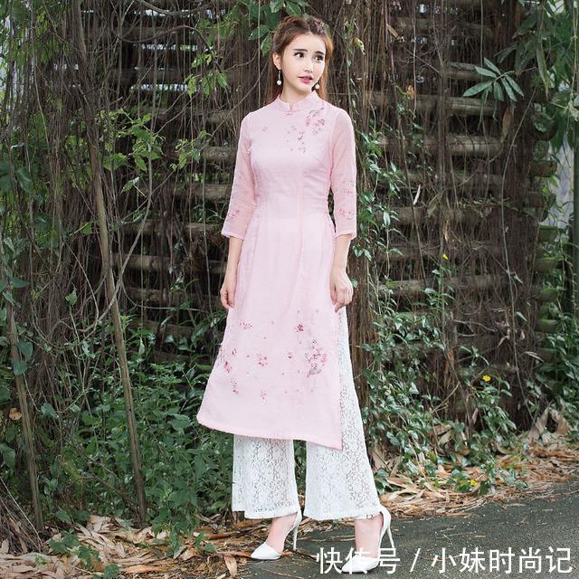 『勾勒』这几款旗袍勾勒曼妙身姿,让你在春光烂漫里美成画