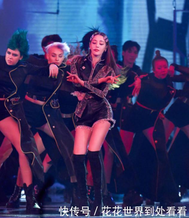 央视跨年晚会秦岚