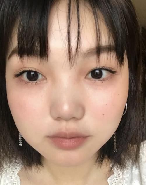  『适合』发型师透露：适合圆脸女生的5款发型，气质又百搭