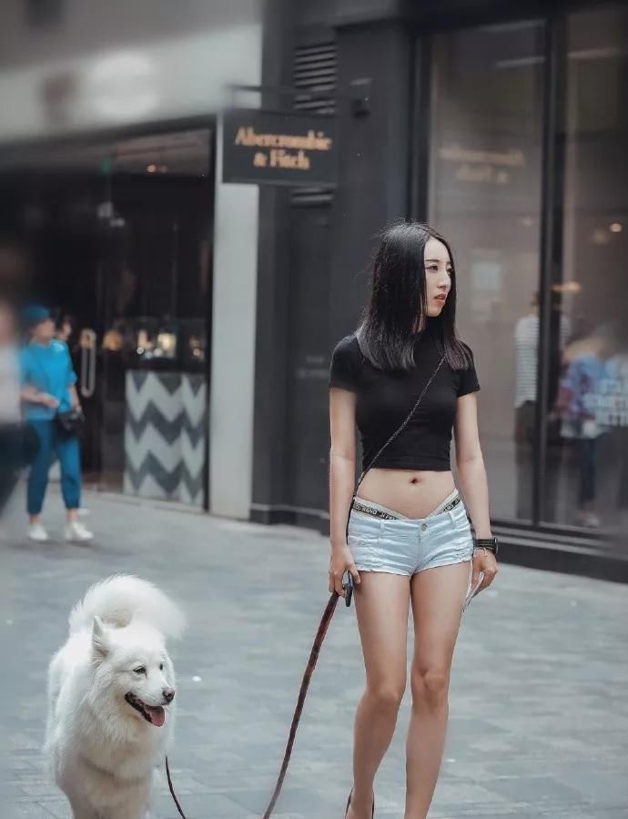  【女人】尖头细高跟鞋,塑造曼妙身姿,给女人带来自信