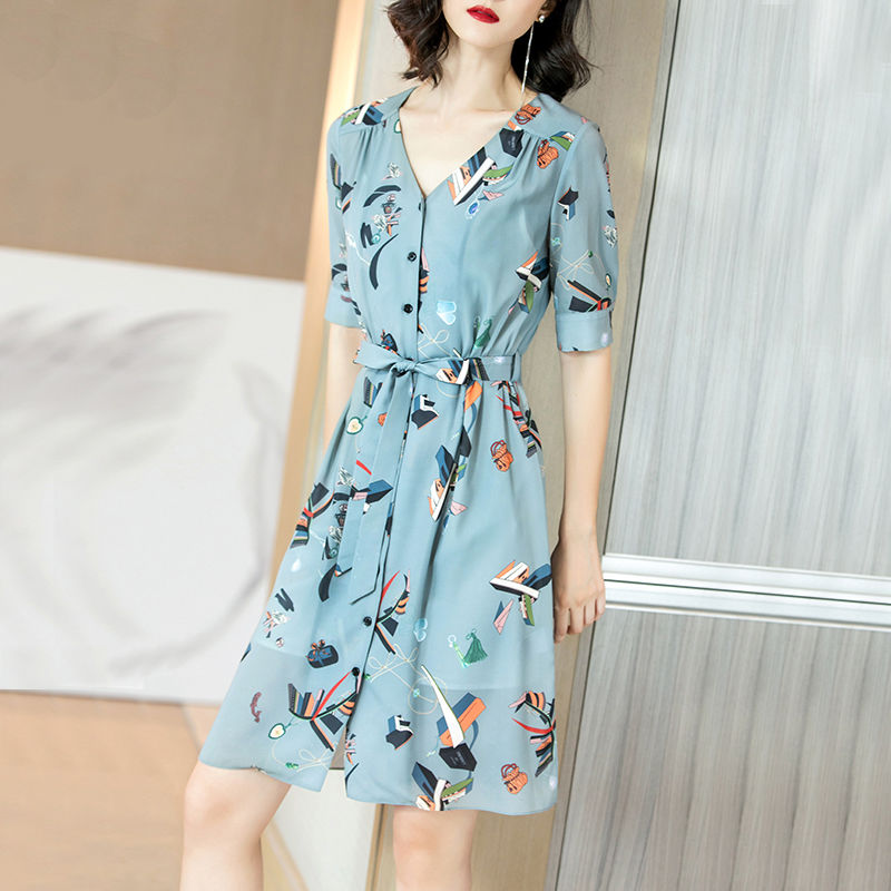 名媛气质的连衣裙，简约华丽，时尚，70小姐姐穿上宛若仙子