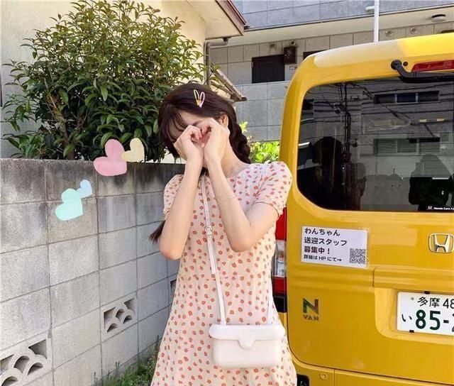  『以把』初夏的裙子一定要有粉色，照着穿，少女感爆棚！