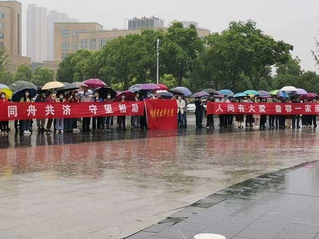  『别是贫困』山东定向为湖北贫困劳动力“送岗位” 首批240名湖北老乡今启程