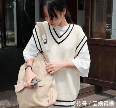 「学院风」早春穿什么?一件针织背心可穿出多种风格,教你get初春时尚潮流