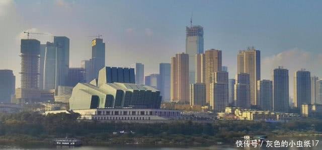  [城市]中国面积最大的新一线城市，面积是成都5倍多，大概是深圳43倍